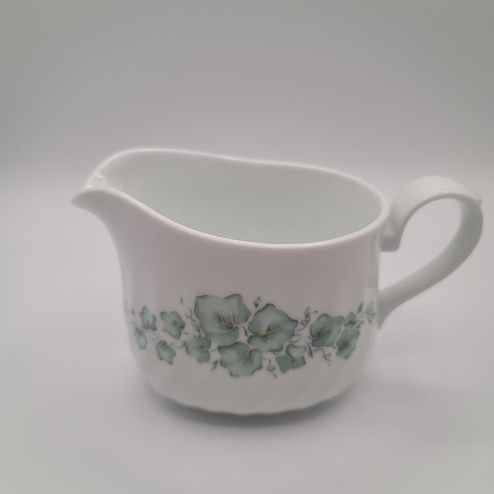 Vintage Corning Callaway Green Ivy Gravy Boat - Microwavable Made In USA